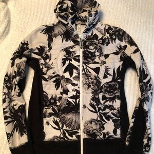 Lululemon Jacket Size 6